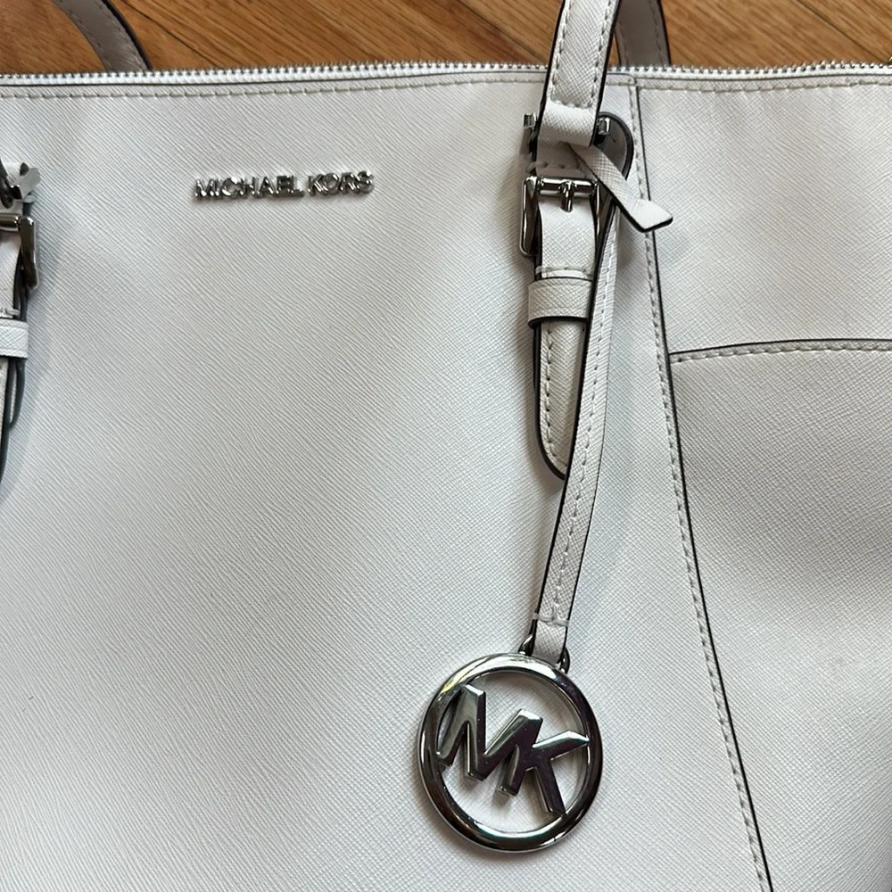 Michael Kors Bag - Picture 2 of 3